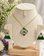 Emerald Bloom Resin Floral Jewelary Set