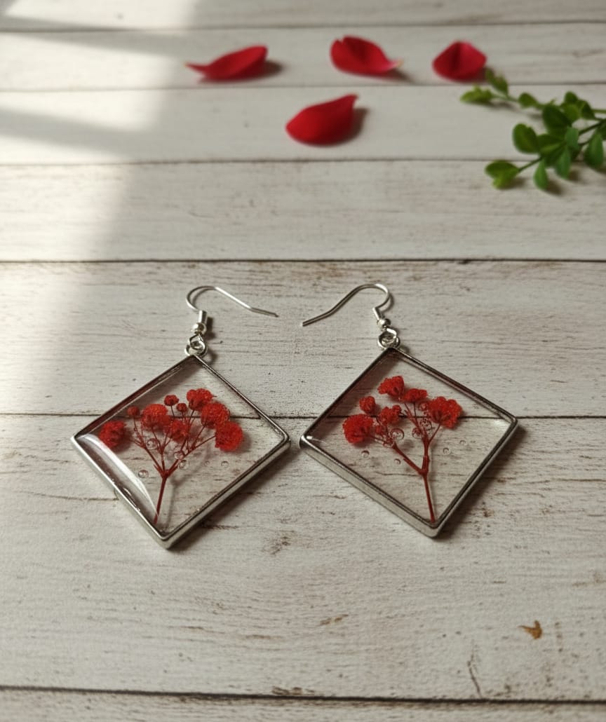 Handcrafted Red Baby’s Breath Resin Diamond Earrings
